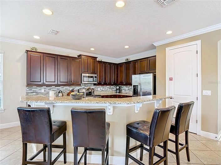 Image No.6-5 Bed House for sale