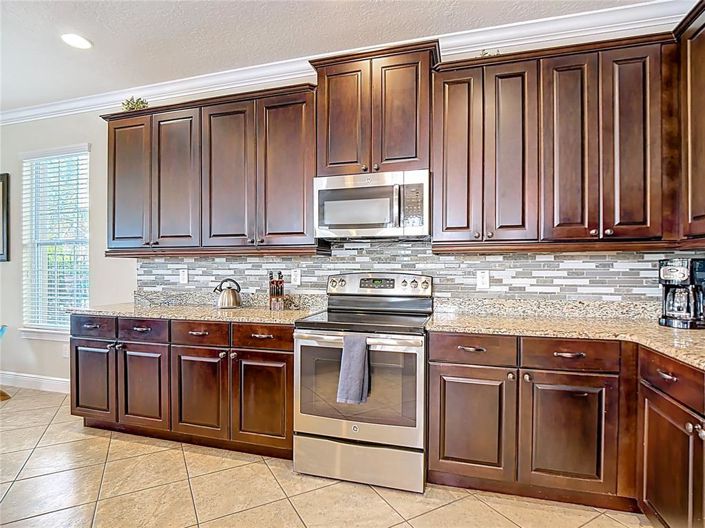 Image No.9-5 Bed House for sale