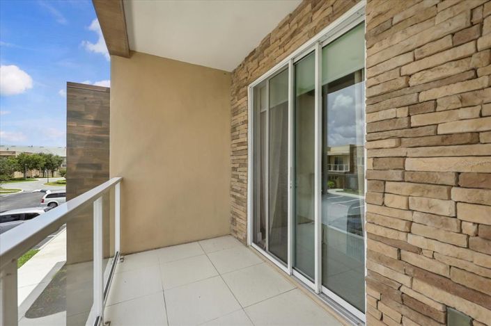 Image No.13-4 Bed Townhouse for sale