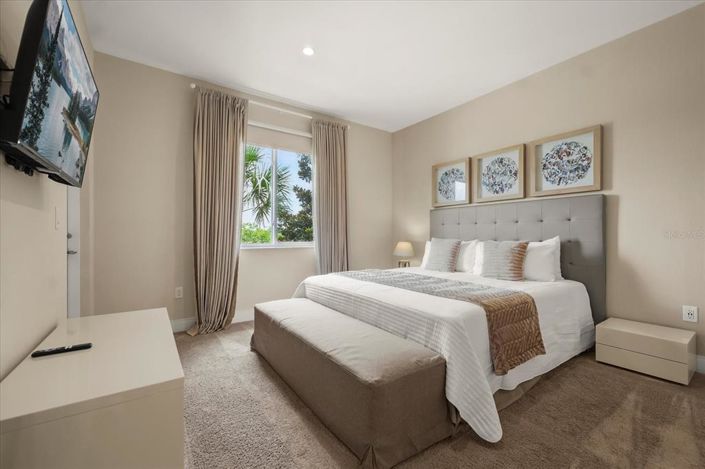 Image No.14-4 Bed Townhouse for sale