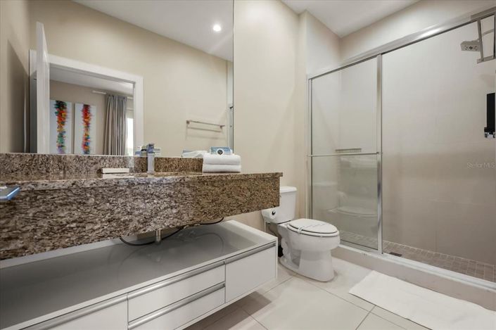 Image No.17-4 Bed Townhouse for sale