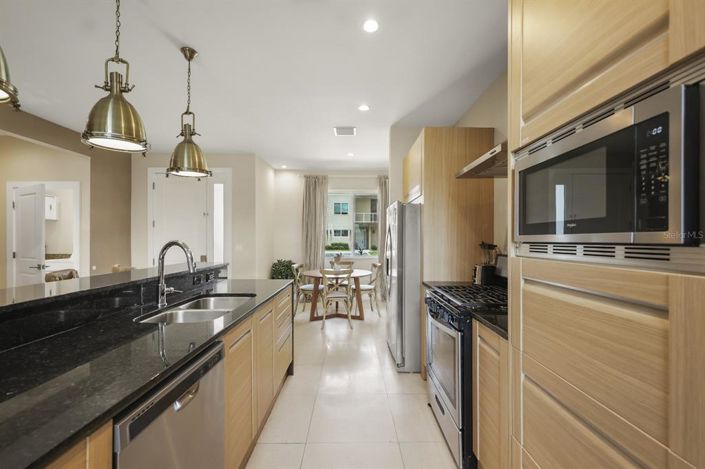 Image No.9-4 Bed Townhouse for sale