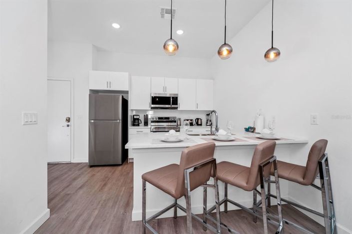 Image No.10-4 Bed Townhouse for sale