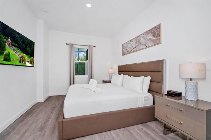 Image No.18-4 Bed Townhouse for sale