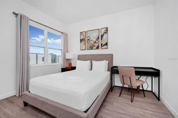 Image No.24-4 Bed Townhouse for sale