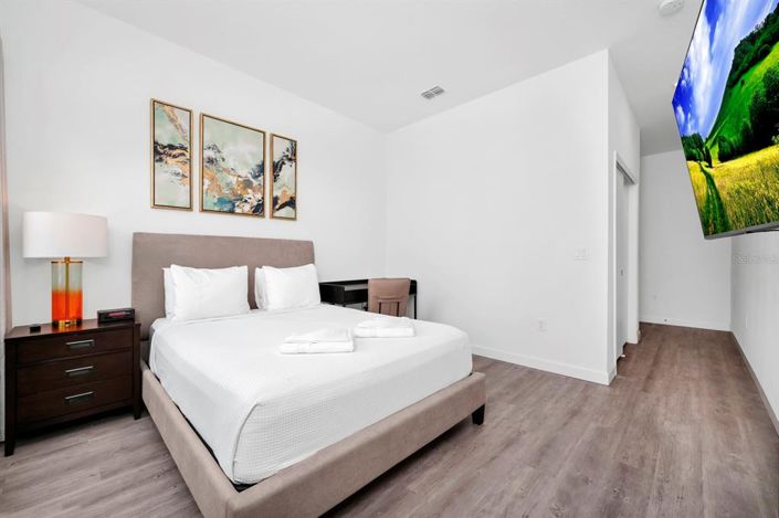 Image No.25-4 Bed Townhouse for sale