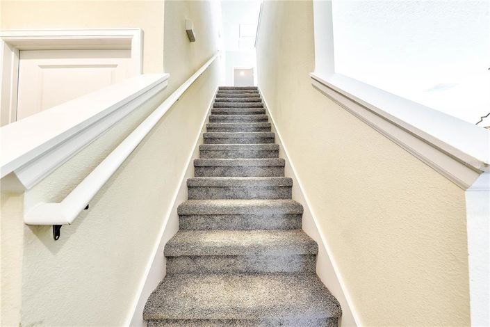 Image No.15-5 Bed House for sale