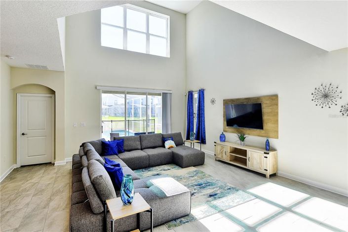 Image No.9-5 Bed House for sale