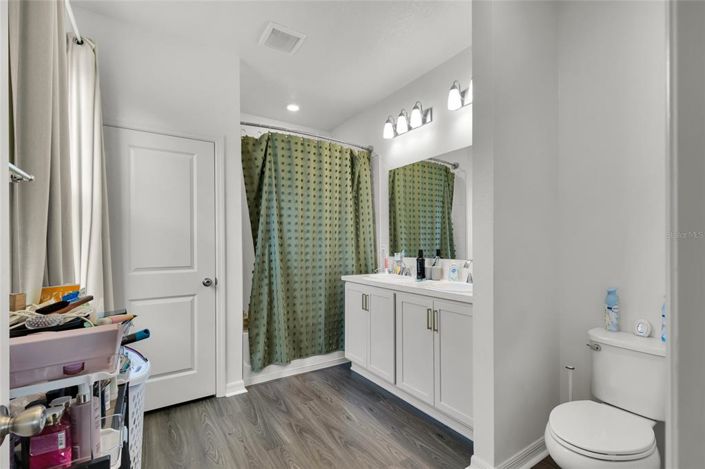 Image No.18-4 Bed Property for sale