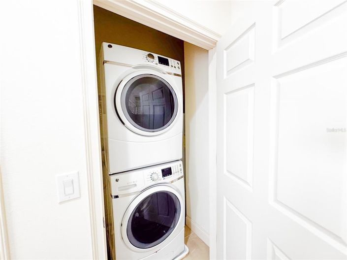 Image No.30-4 Bed Townhouse for sale