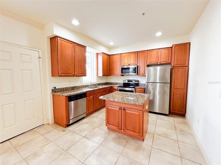 Image No.4-4 Bed Townhouse for sale