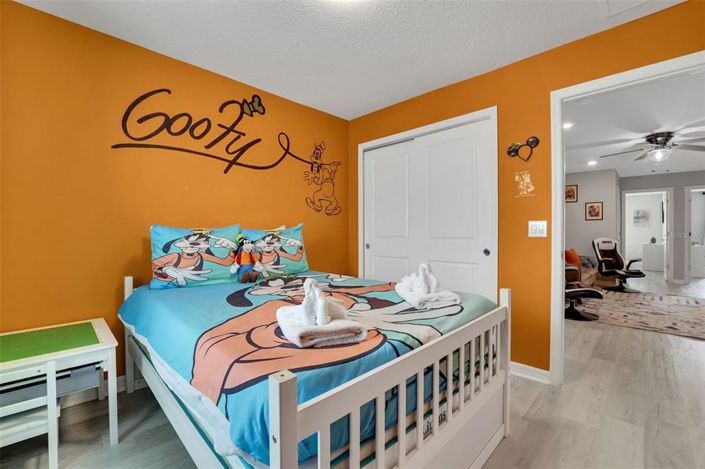 Image No.18-5 Bed Townhouse for sale