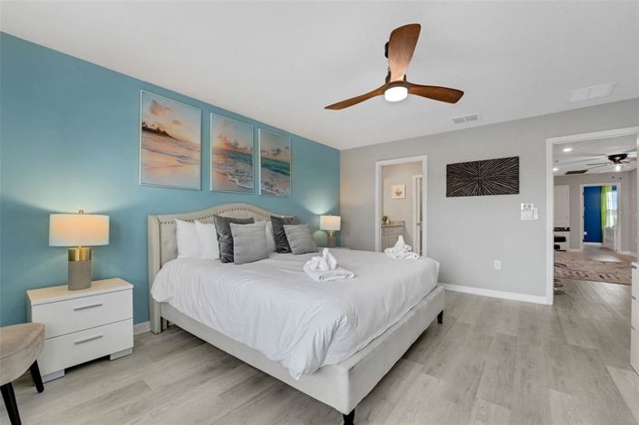 Image No.25-5 Bed Townhouse for sale