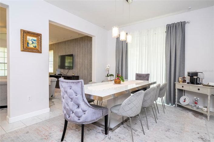 Image No.35-6 Bed Townhouse for sale