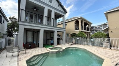1 - Reunion, House
