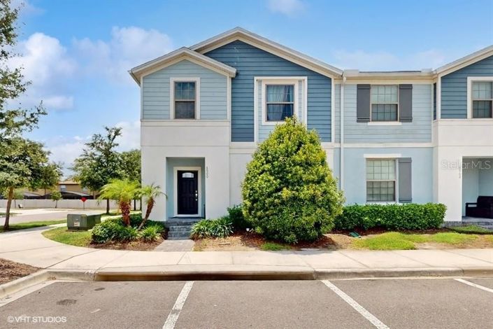Image No.1-5 Bed Townhouse for sale