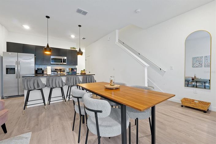 Image No.10-3 Bed Townhouse for sale