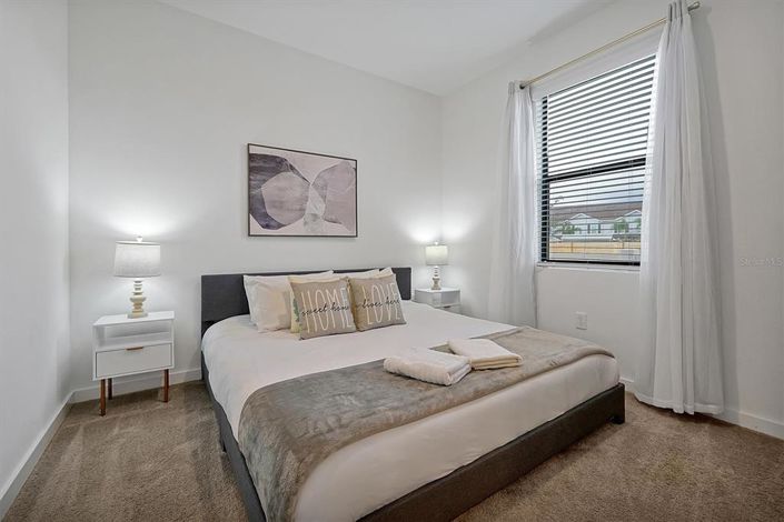 Image No.19-3 Bed Townhouse for sale