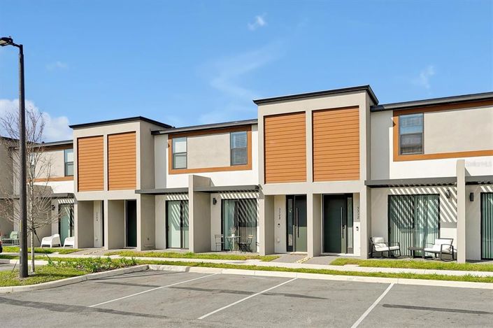 Image No.2-3 Bed Townhouse for sale