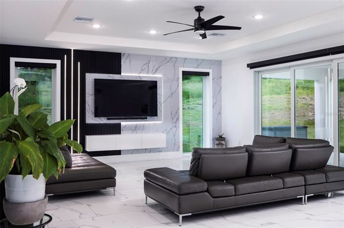 Image No.37-5 Bed House for sale