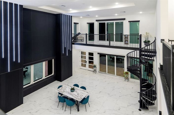 Image No.40-5 Bed House for sale