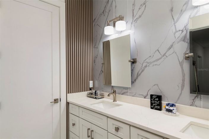 Image No.45-5 Bed House for sale