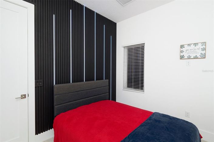 Image No.56-5 Bed House for sale