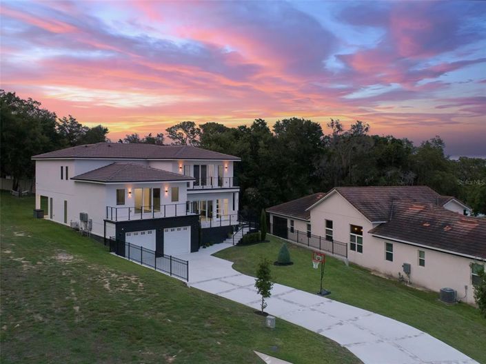 Image No.9-5 Bed House for sale