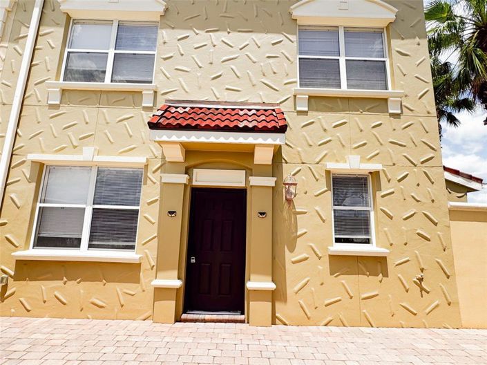 Image No.2-4 Bed Townhouse for sale