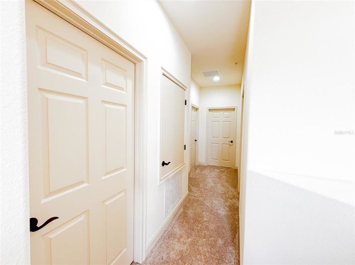 Image No.32-4 Bed Townhouse for sale