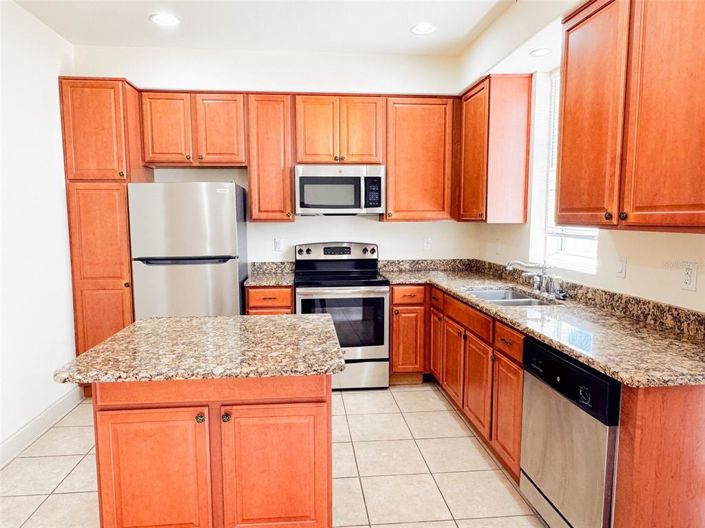 Image No.4-4 Bed Townhouse for sale