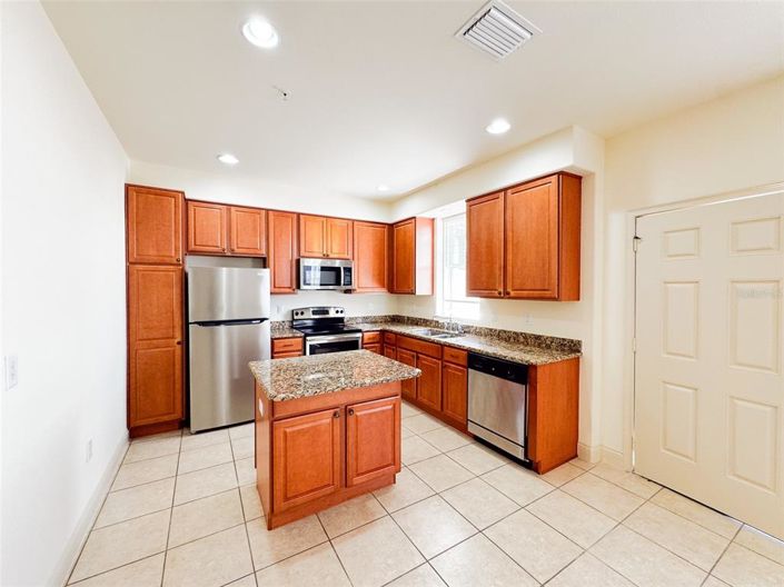 Image No.5-4 Bed Townhouse for sale