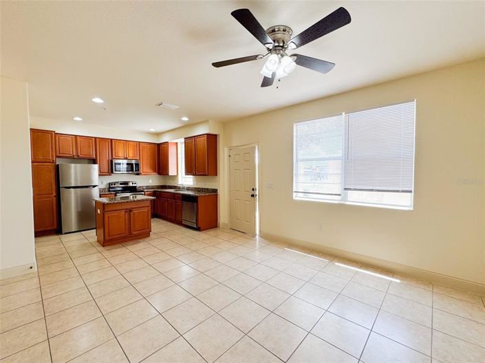 Image No.8-4 Bed Townhouse for sale