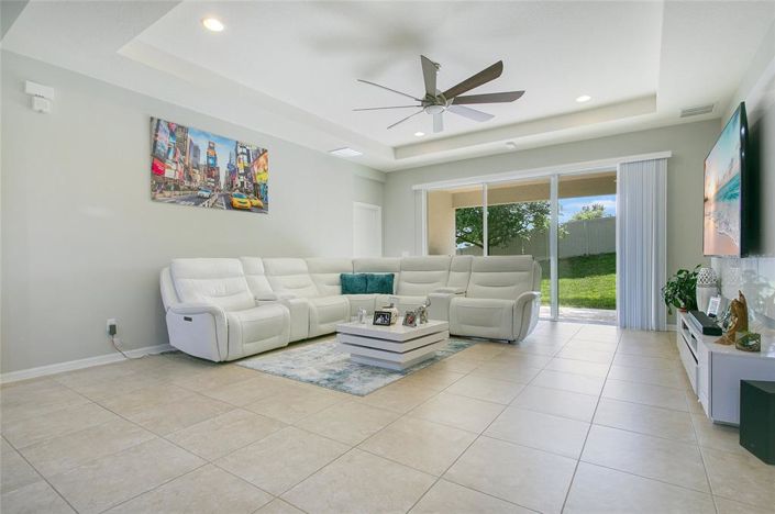 Image No.3-5 Bed House for sale