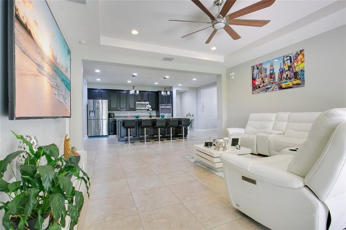 Image No.5-5 Bed House for sale