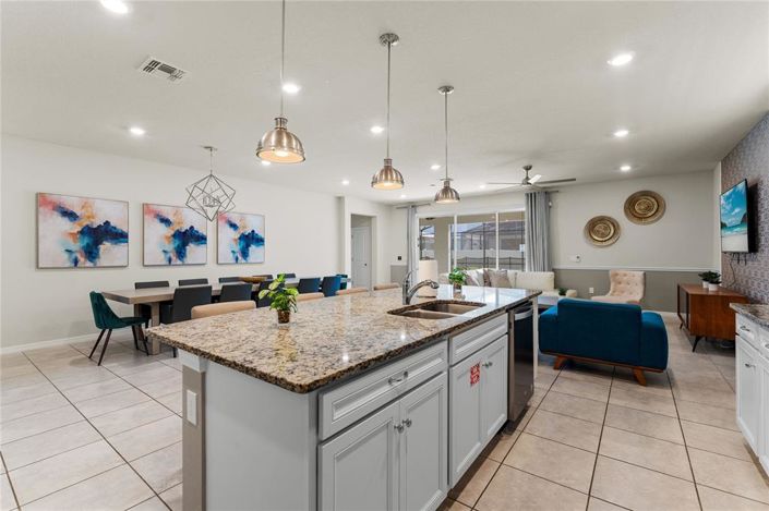 Image No.11-8 Bed House for sale