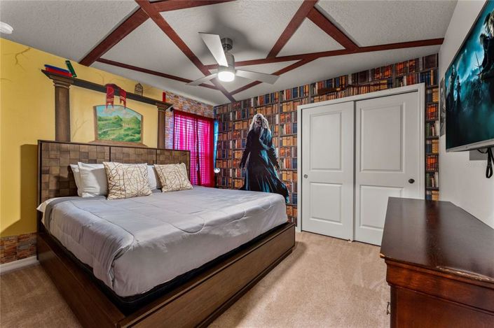 Image No.19-8 Bed House for sale