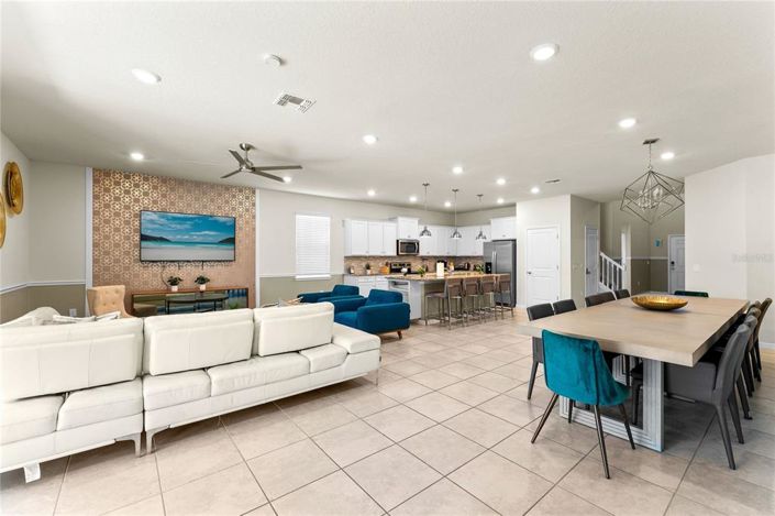 Image No.4-8 Bed House for sale