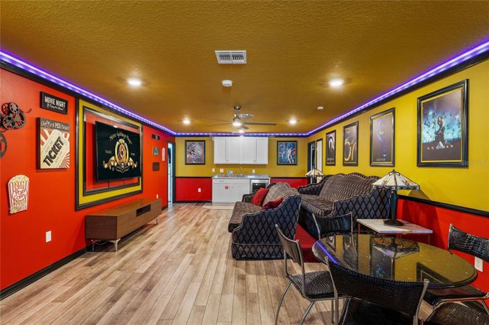 Image No.42-8 Bed House for sale