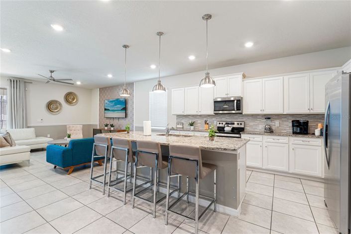 Image No.9-8 Bed House for sale