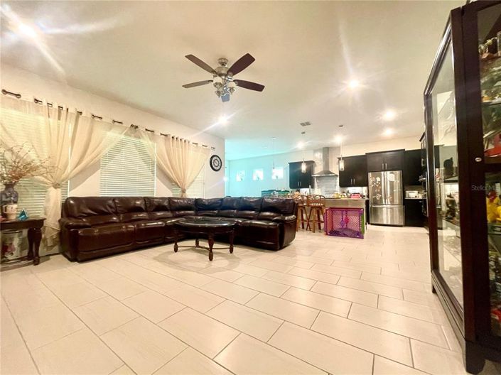 Image No.13-5 Bed House for sale