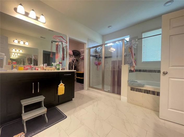 Image No.26-5 Bed House for sale