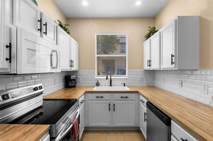 Image No.11-Maison de ville de 4 chambres à vendre à Saint John