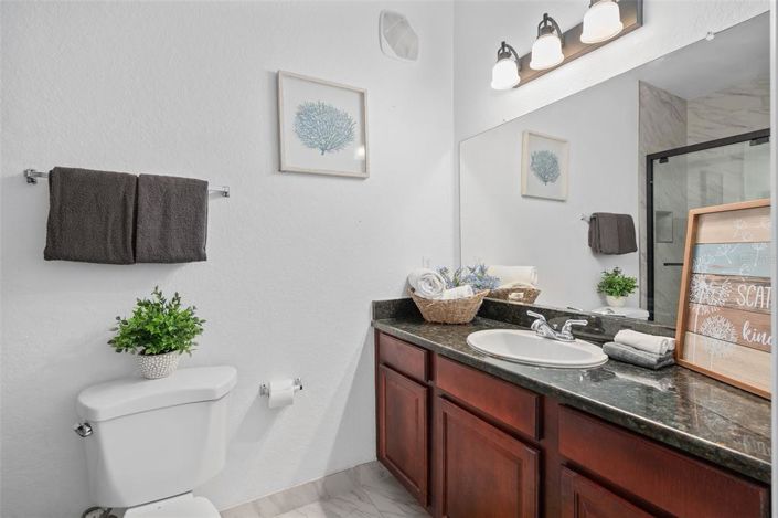 Image No.10-2 Bed Property for sale