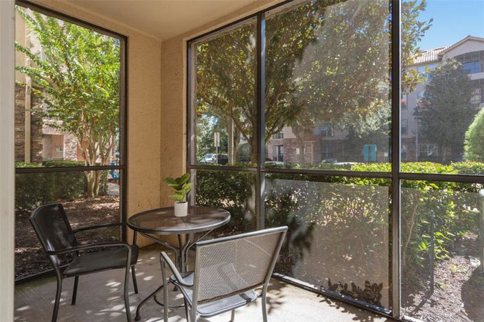 Image No.21-2 Bed Property for sale