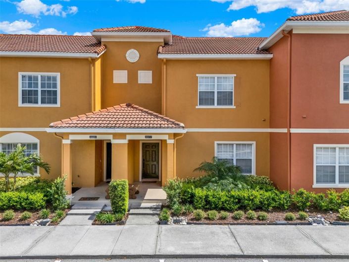Image No.1-4 Bed Townhouse for sale