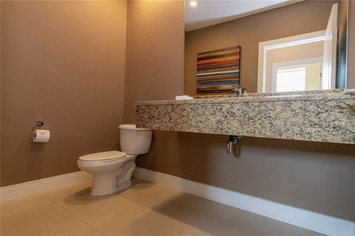 Image No.10-4 Bed Townhouse for sale