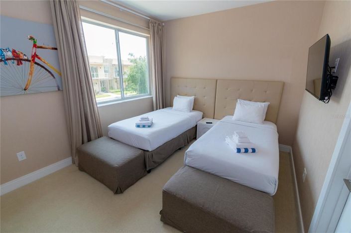 Image No.22-4 Bed Townhouse for sale