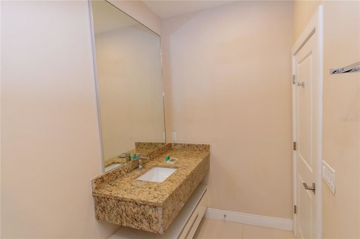 Image No.26-4 Bed Townhouse for sale