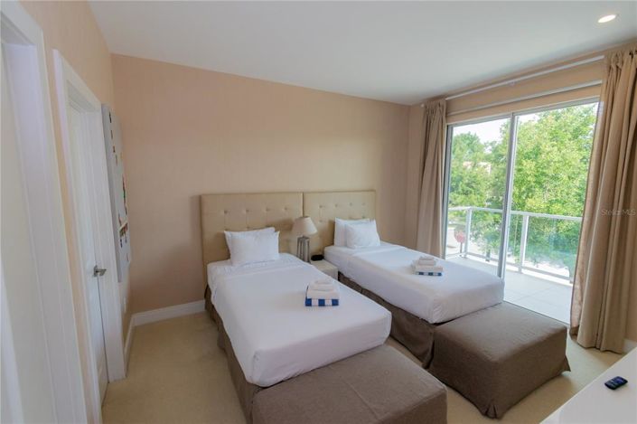 Image No.28-4 Bed Townhouse for sale